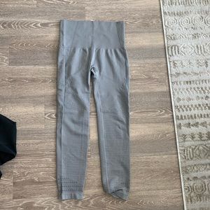 GYMSHARK Energy + Seamless Gray Leggings